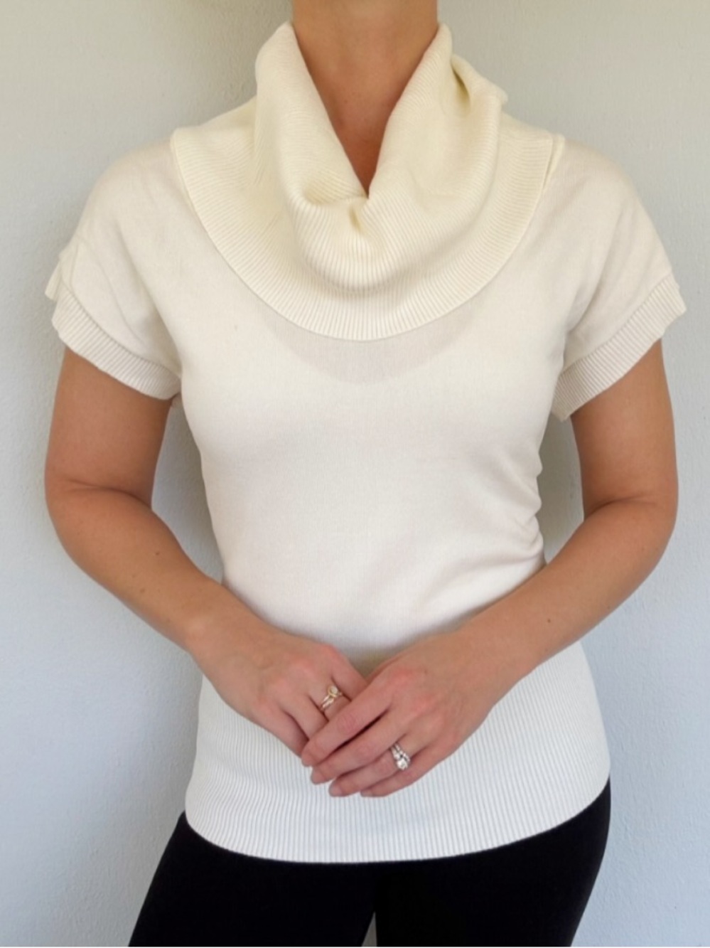 Evie white ribbed knit cowl neck stretch short sleeve sweater size medium